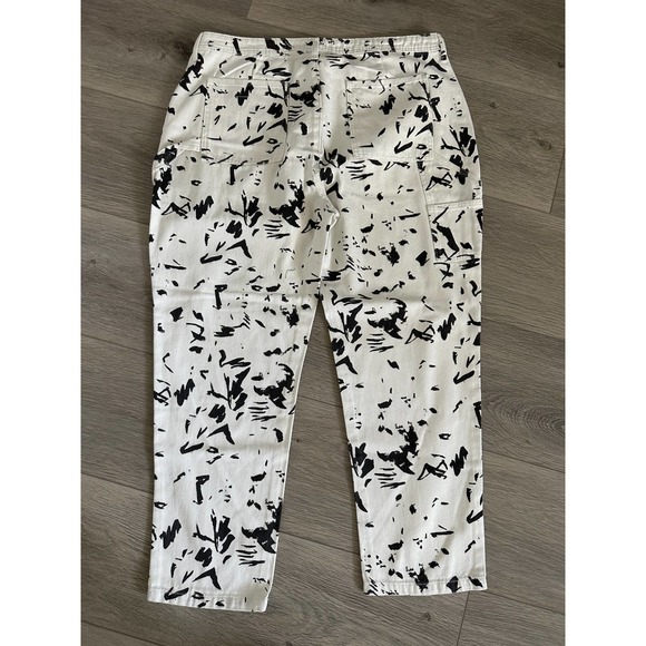 CRISTINA MARTINEZ GENDER INCLUSIVE ABSTRACT PRINT DENIM JEANS - Picture 12 of 16